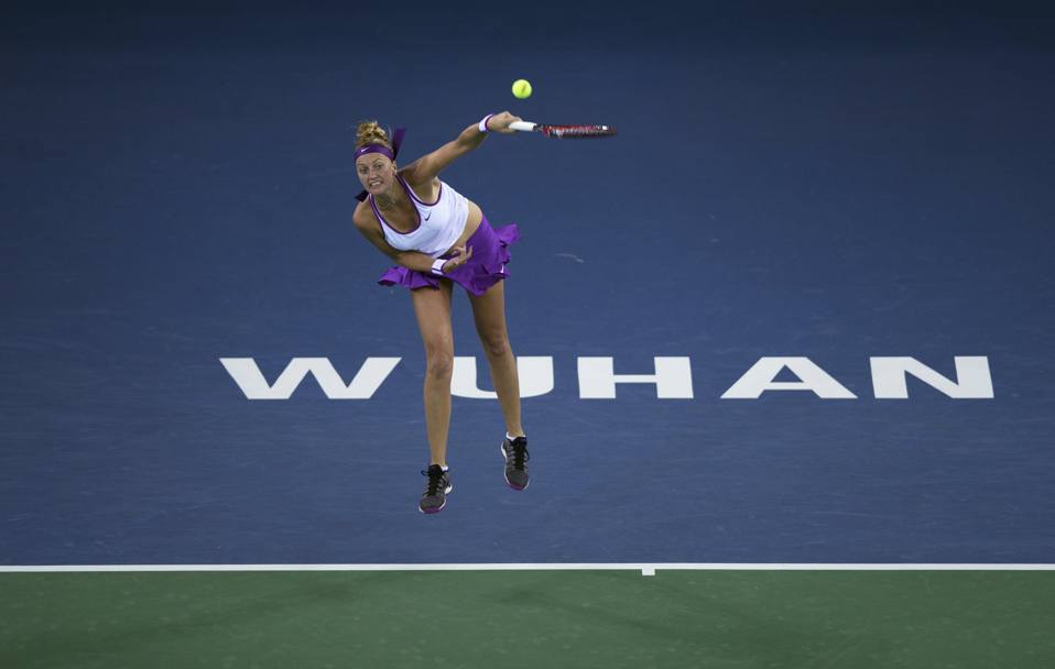 La ceca Petra Kvitova durante la partita contro la russa Daria Gavrilova durante il singolo femminile del torneo di tennis Wuhan Open, China. (Reuters)